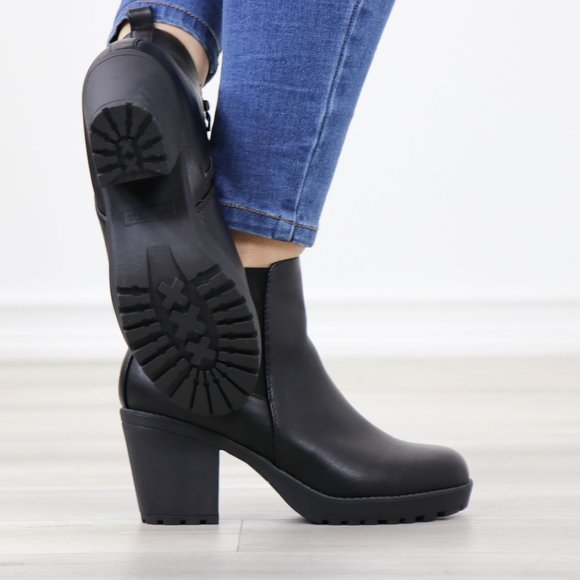 Chelsea Chunky Block High Heel Ankle Boots Black Synthetic Leather - Picture 5 of 12